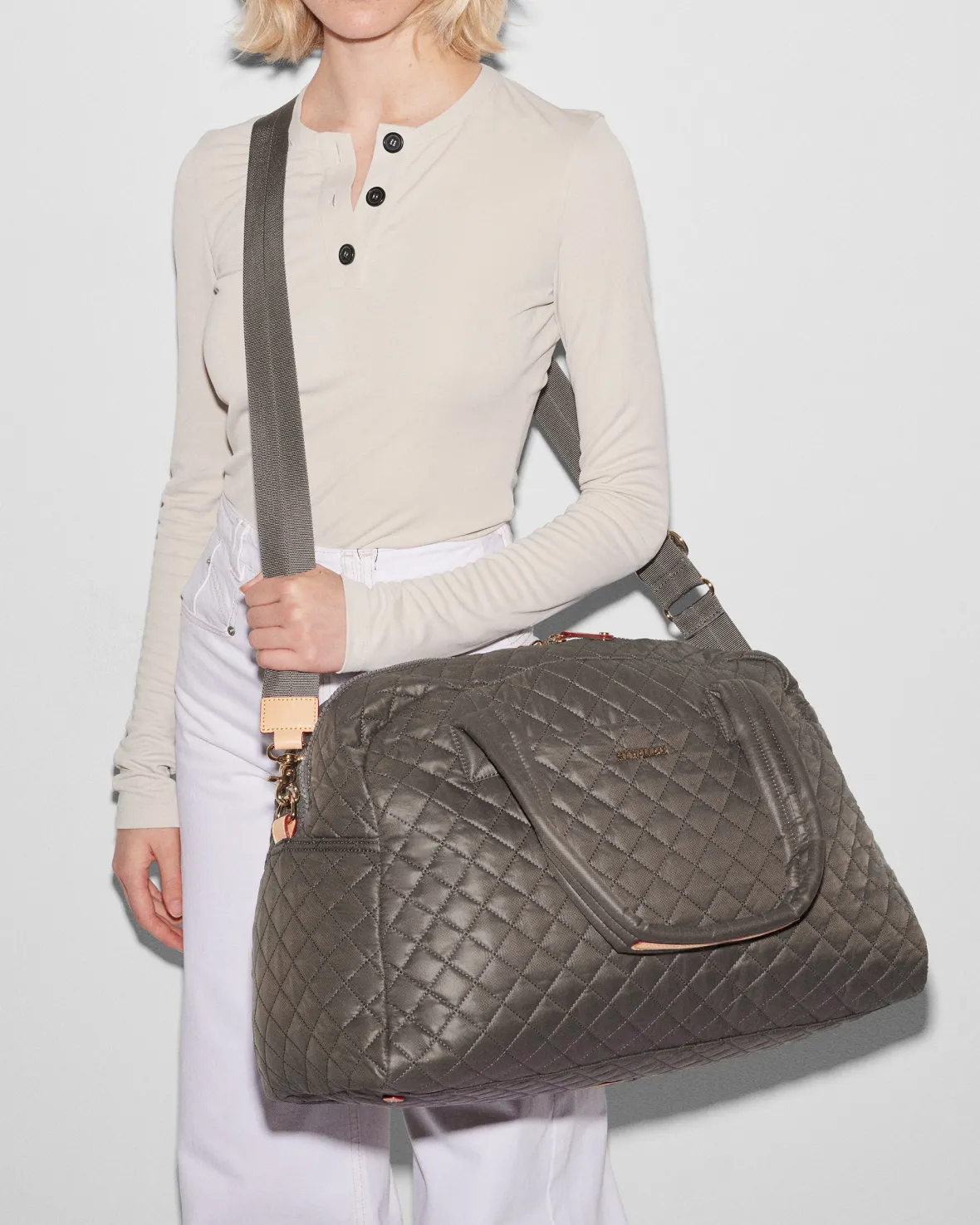 Metro|Duffels<MZ Wallace Travel Jim MagnetRec