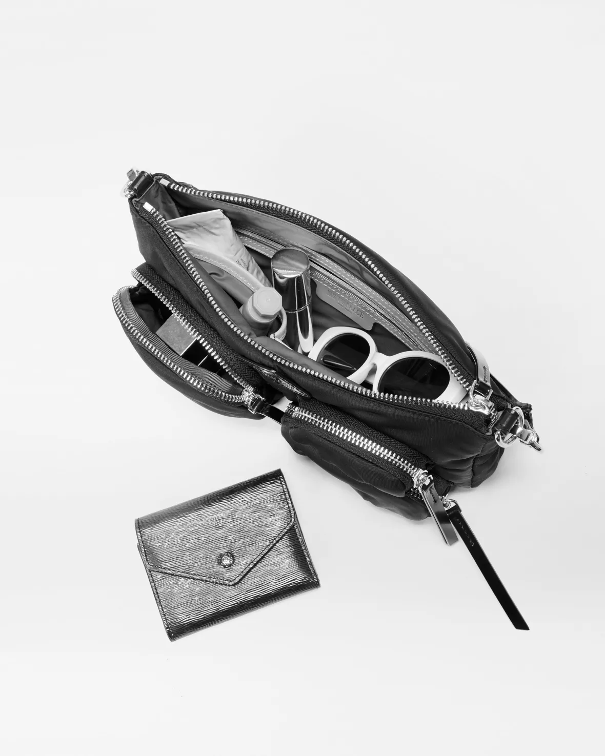 Chelsea|Shoulders<MZ Wallace Chelsea Petite Shoulder Black